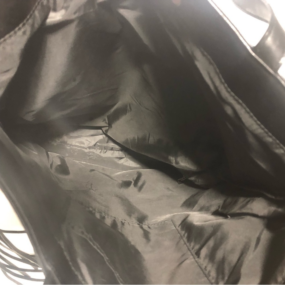 VICTORIA'S Secret 2018 Limited Edition Flirty Fringe Tote Bag - Style# 11140761 - Picture 6 of 7